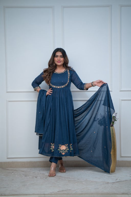 Dupatta Pants Set