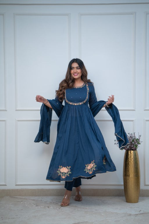 Dupatta Pants Set