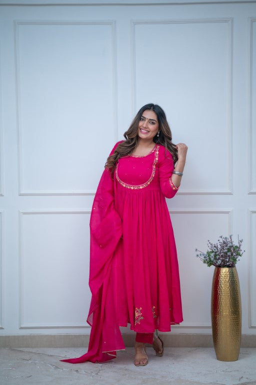 Dupatta Pants Set