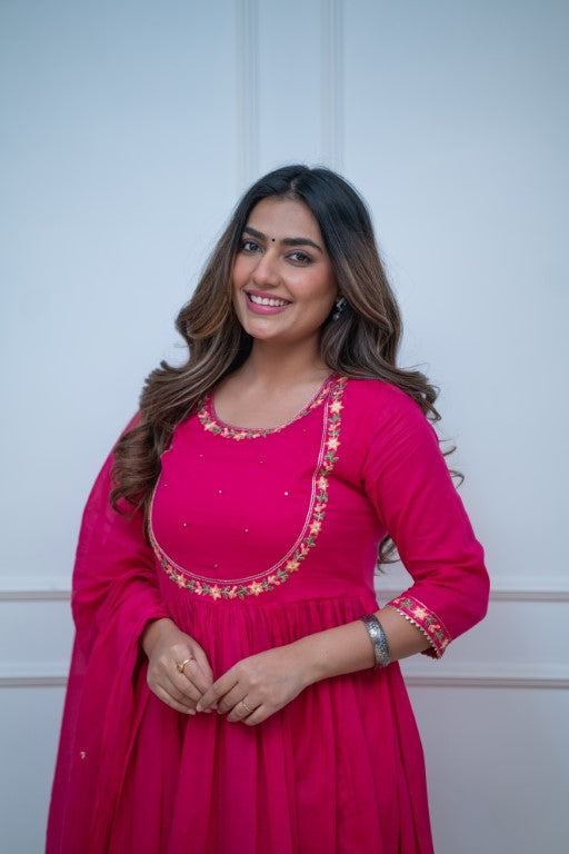 Dupatta Pants Set