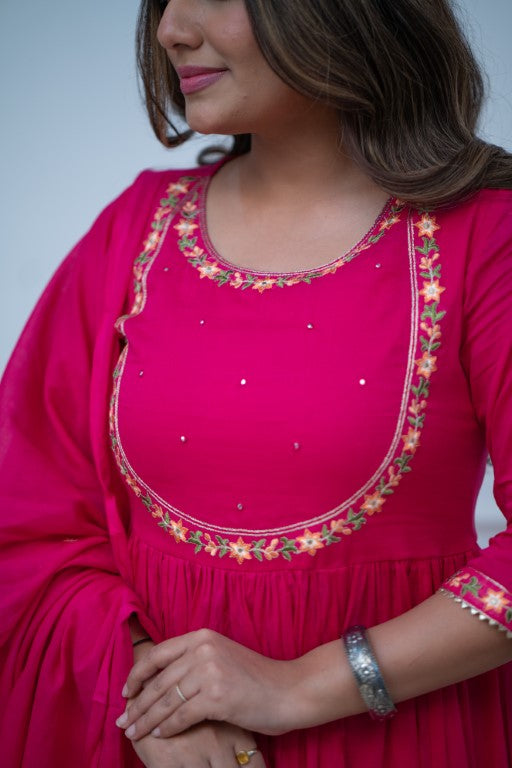 Dupatta Pants Set