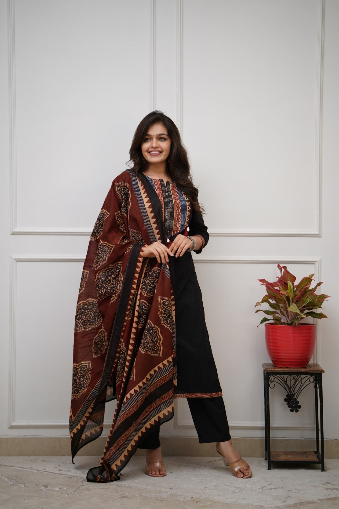 Dupatta Pants Set