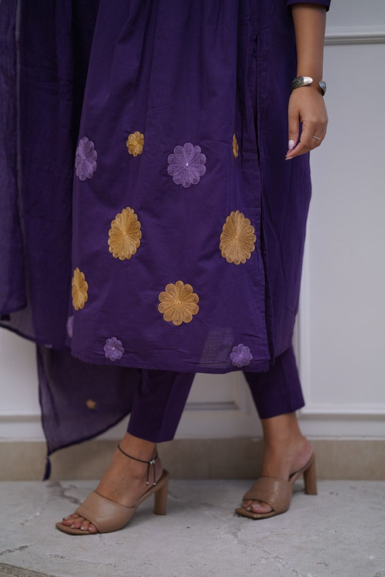 Dupatta Pants Set