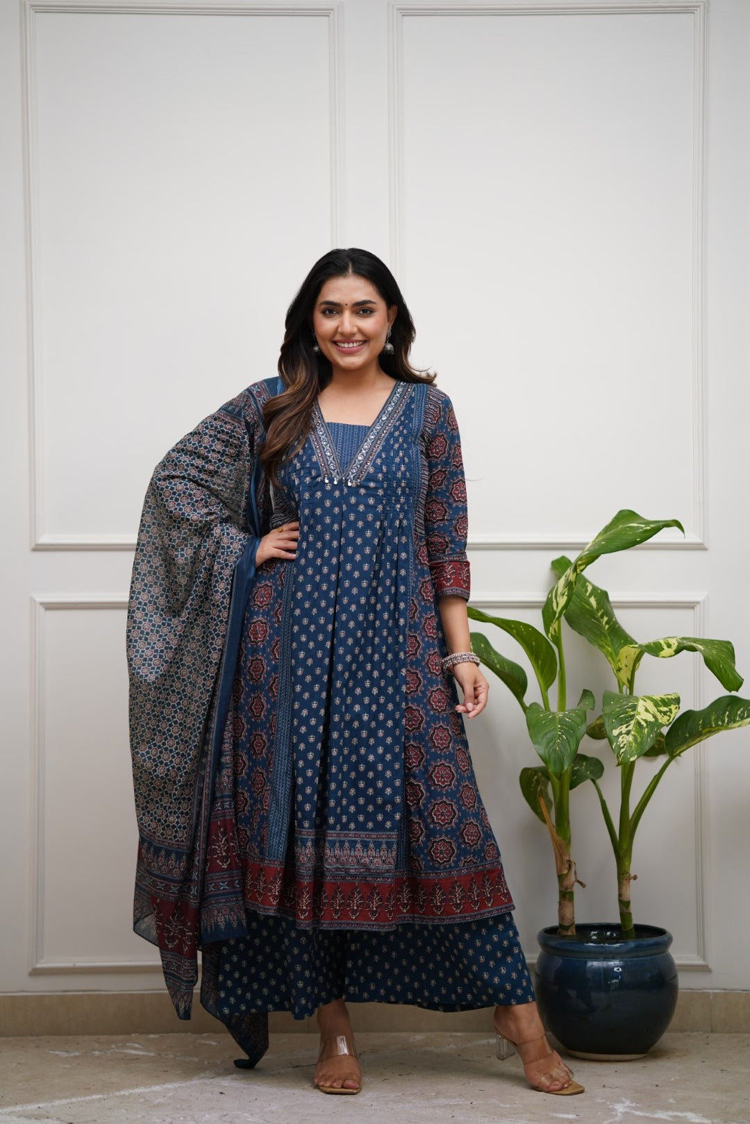 Dupatta Pants Set