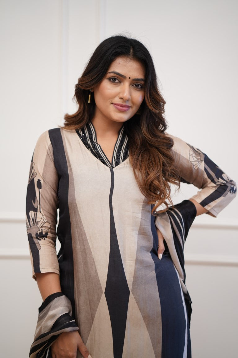 Dupatta Pants Set