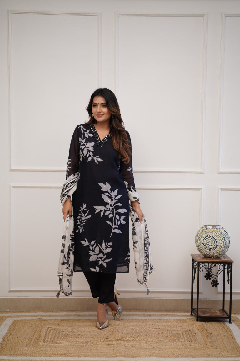 Dupatta Pants Set