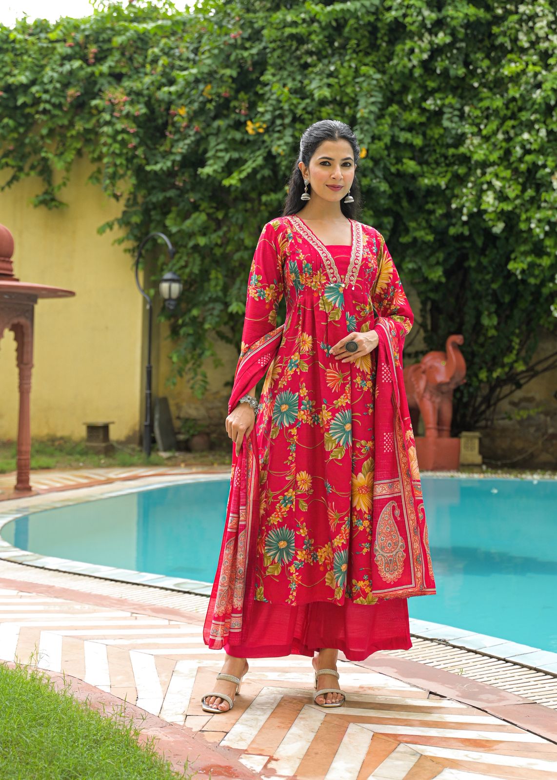 Dupatta Pants Set